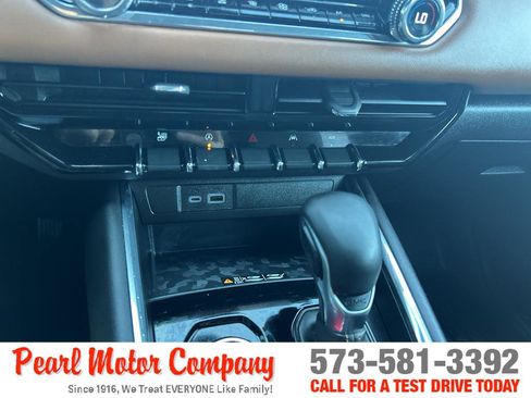 Certified 2024 GMC Canyon AT4 w/ AT4 Premium Package image 18