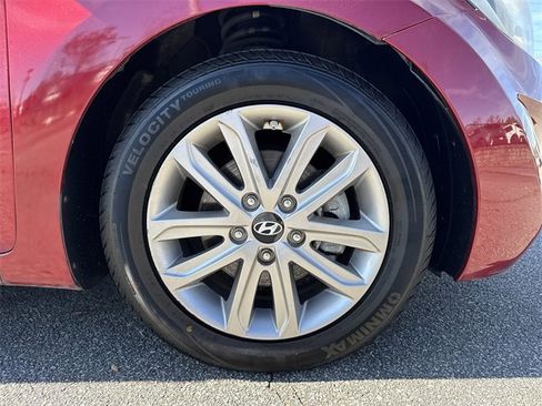 Used 2015 Hyundai Elantra SE w/ Option Group 02 image 12
