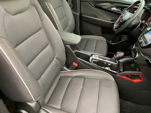 Used 2022 Chevrolet TrailBlazer RS w/ Sun and Liftgate Package image 13