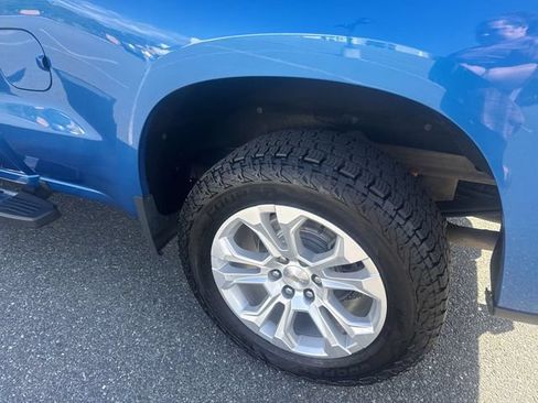 Used 2022 Chevrolet Silverado 1500 LTZ w/ Z71 Off-Road Package AWD/4WD image 34