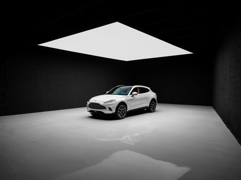 Used 2023 Aston Martin DBX AWD/4WD image 88