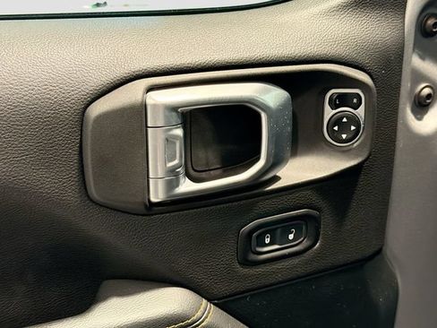 Used 2021 Jeep Wrangler Unlimited Sahara AWD/4WD image 17
