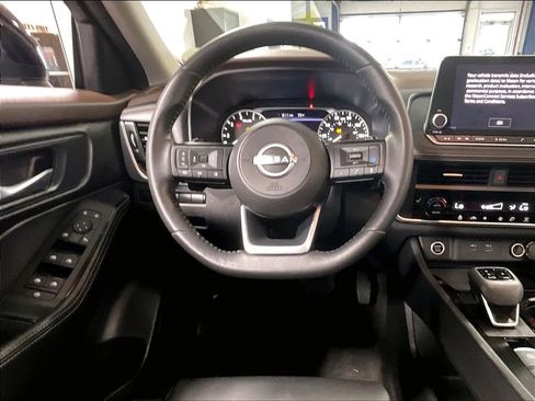 Used 2023 Nissan Rogue SV w/ SV Premium B Package AWD/4WD image 17