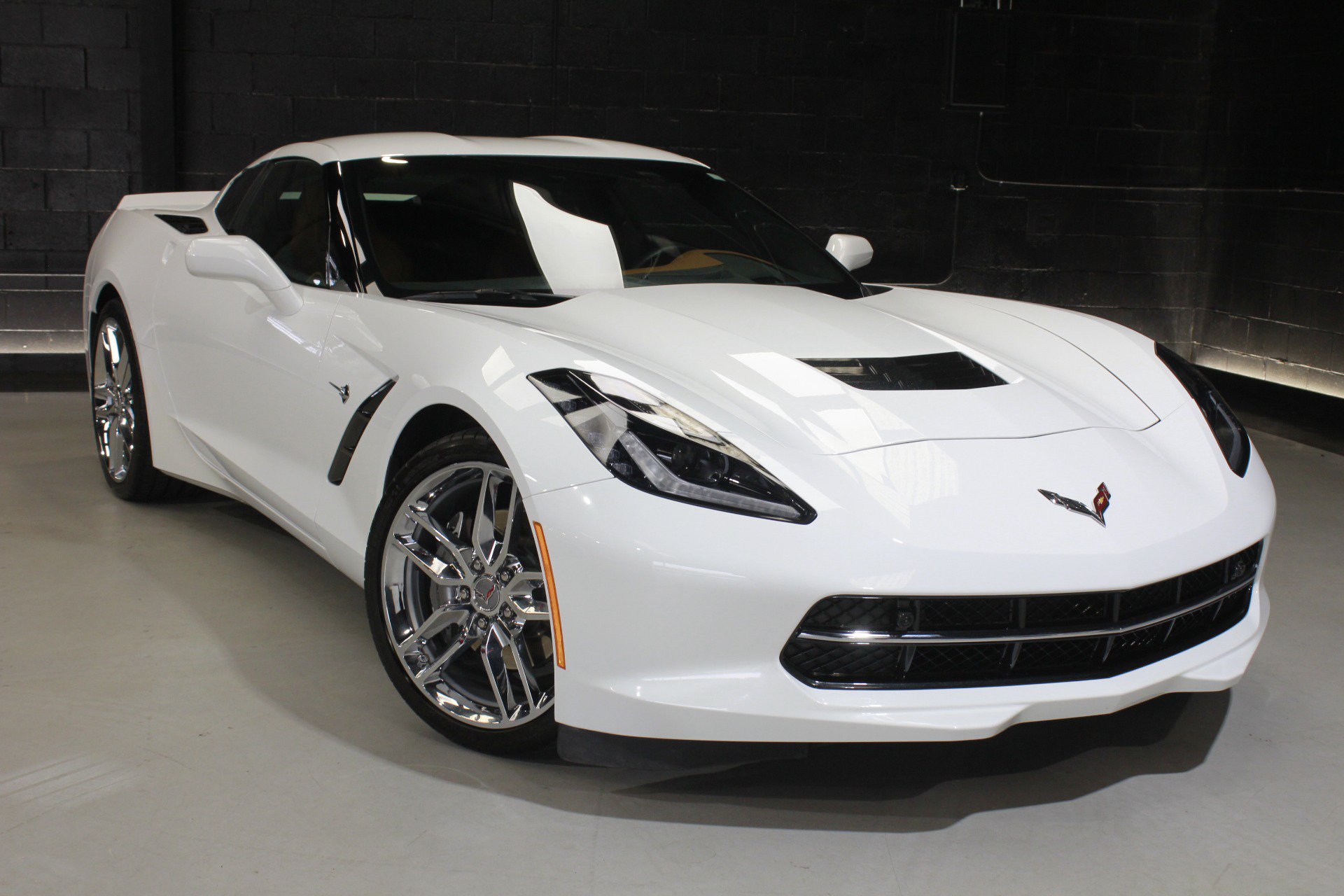 Used 2019 Chevrolet Corvette Stingray Coupe w/ 3LT Preferred Equipment Group RWD image 9