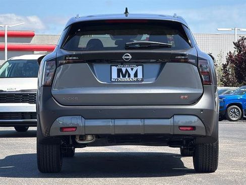 New 2026 Nissan Kicks SR FWD image 5