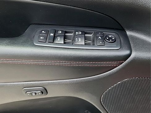 Used 2020 Jeep Grand Cherokee Trailhawk AWD/4WD image 16