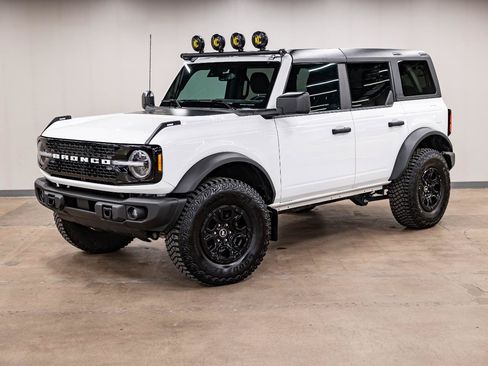 Used 2023 Ford Bronco Wildtrak AWD/4WD image 19