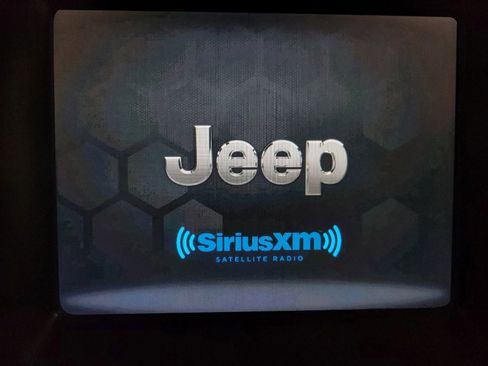 Used 2018 Jeep Compass Trailhawk AWD/4WD image 25