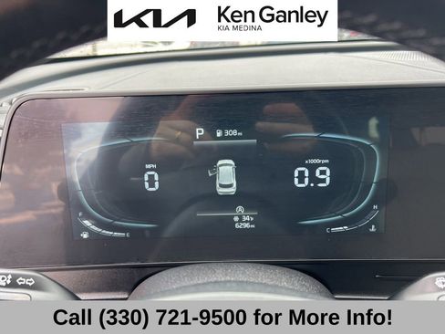 Used 2025 Kia Sportage EX image 33