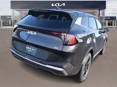 New 2026 Kia Sportage LX image 4