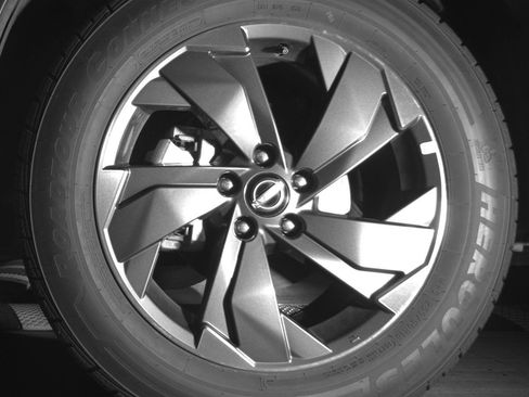 Used 2025 Nissan Rogue SV image 12