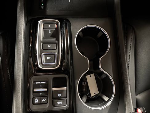 Used 2025 Honda Pilot Touring image 27
