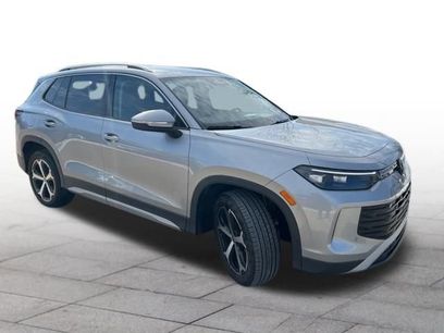 Used 2025 Volkswagen Tiguan SE