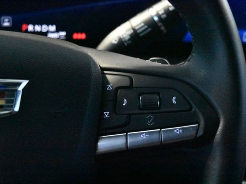 Used 2024 Cadillac XT4 Premium Luxury image 11