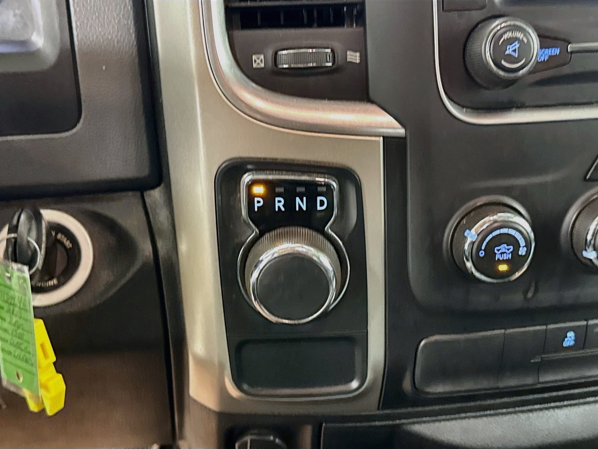 Used 2019 RAM 1500 Classic SLT RWD image 17