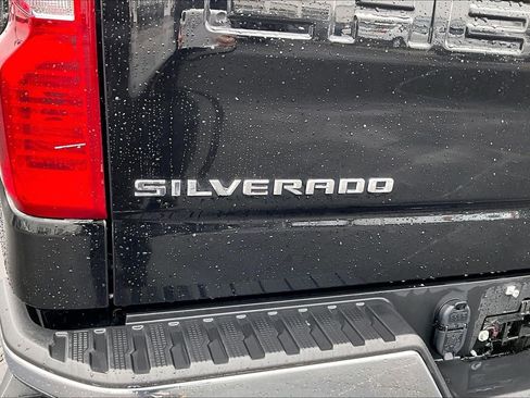 Used 2024 Chevrolet Silverado 1500 LT image 6