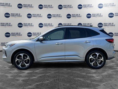 Used 2024 Ford Escape ST-Line Select w/ Tech Pack #2 AWD/4WD image 2