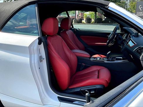 Used 2020 BMW 230i Convertible w/ Premium Package image 8