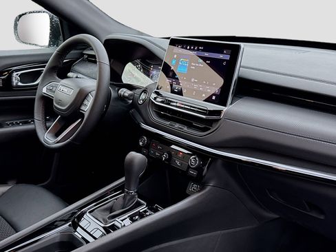 New 2026 Jeep Compass Latitude image 5