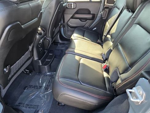 New 2025 Jeep Wrangler Unlimited Rubicon image 10