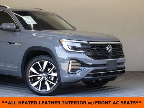 Used 2025 Volkswagen Atlas SEL Premium R-Line AWD/4WD image 3