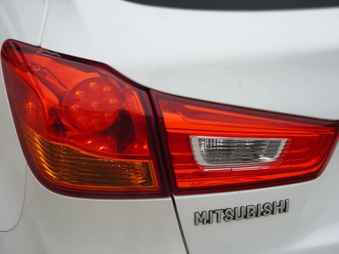 Used 2015 Mitsubishi Outlander Sport SE image 34