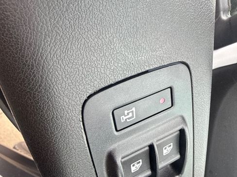 Used 2025 RAM ProMaster 2500 w/ U-Haul Equipment Group FWD image 10