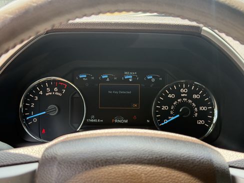 Used 2018 Ford F150 King Ranch w/ Equipment Group 601A Luxury AWD/4WD image 18
