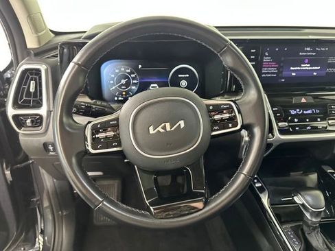 Used 2023 Kia Sorento SX image 14