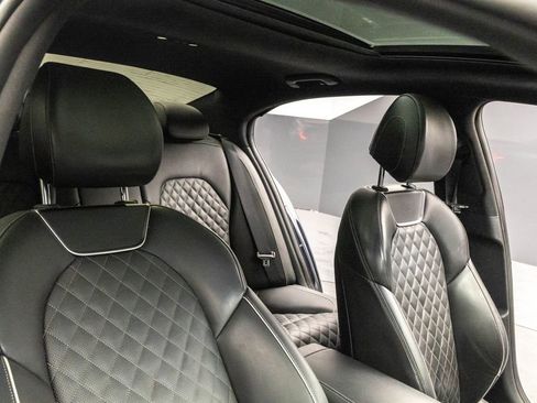 Used 2019 Genesis G70 2.0T Advanced w/ Sport Package image 41