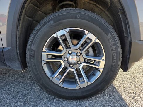 Used 2025 GMC Terrain Elevation image 30