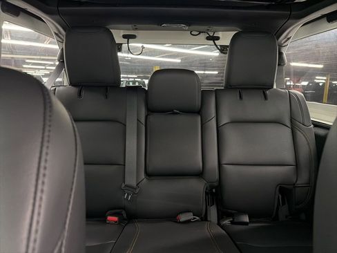 New 2026 Jeep Wrangler Sahara AWD/4WD image 27