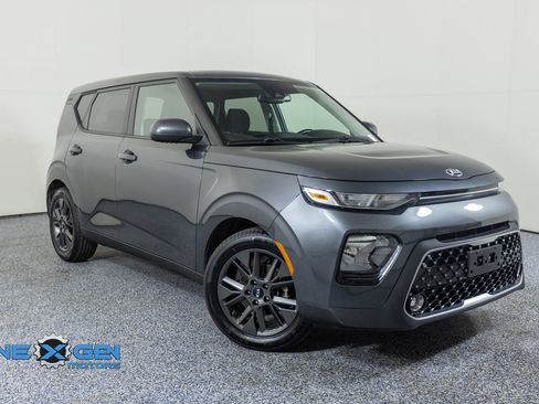 Used 2021 Kia Soul EX FWD image 1