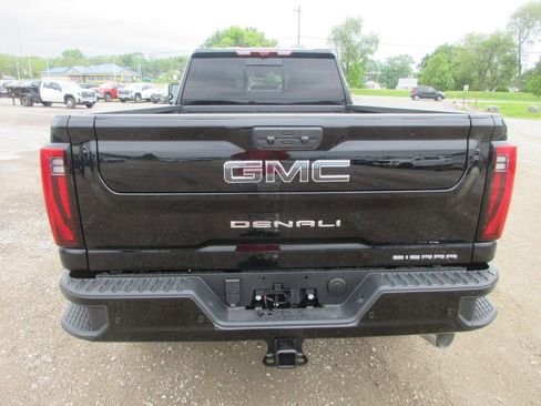 New 2026 GMC Sierra 3500 Denali Ultimate AWD/4WD image 6