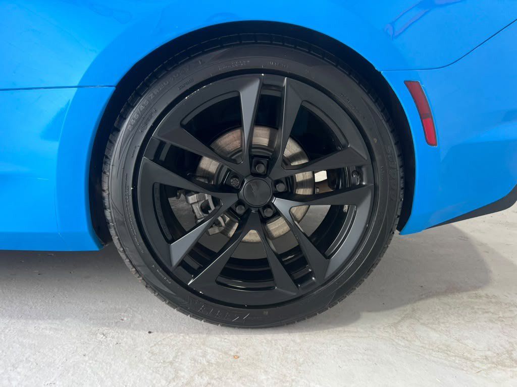 Used 2023 Chevrolet Camaro LT w/ RS Package RWD image 9