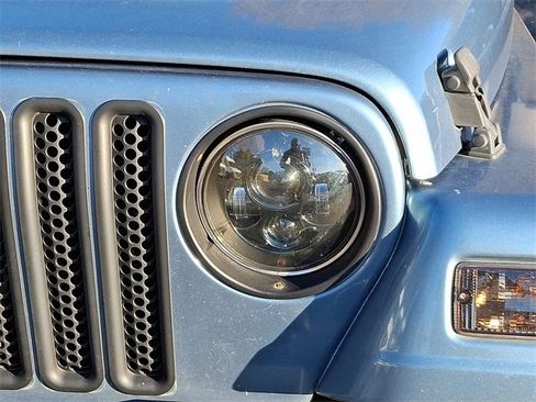 Used 1999 Jeep Wrangler SE image 9