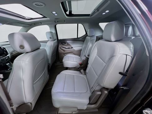 Used 2019 Chevrolet Traverse Premier AWD/4WD image 25