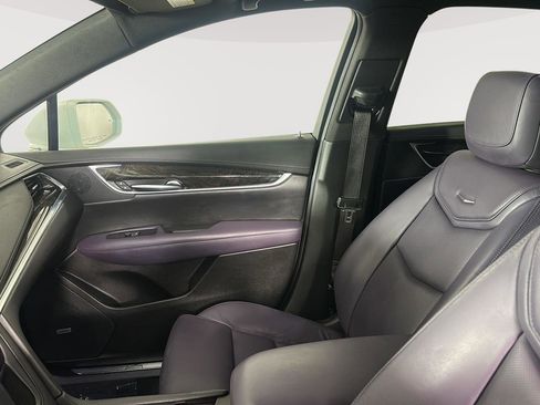 Used 2017 Cadillac XT5 Luxury w/ Driver Awareness Package image 16