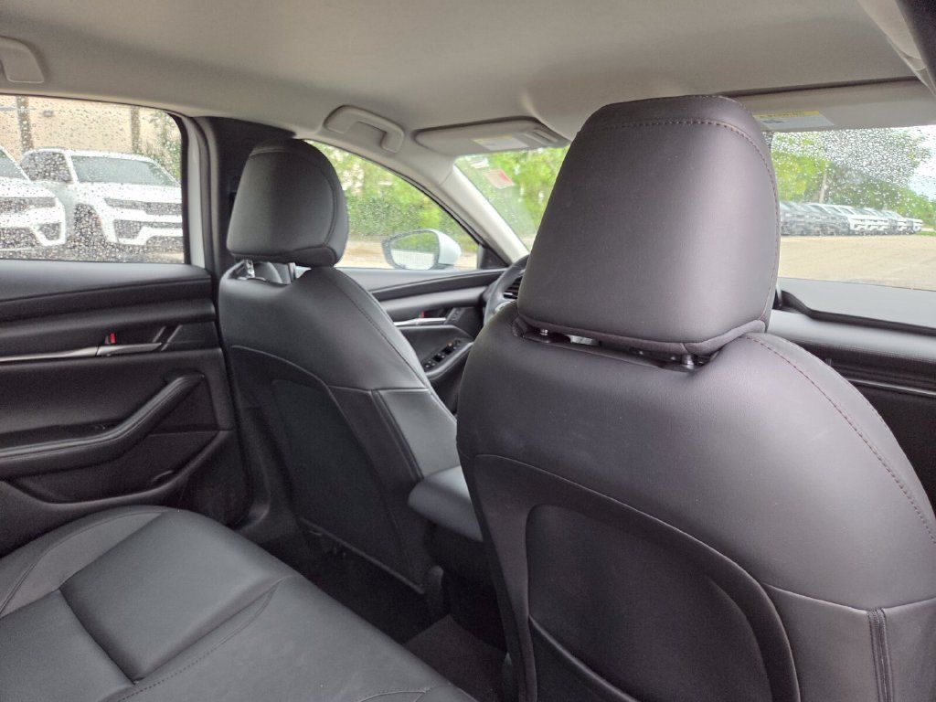 Used 2023 MAZDA MAZDA3 s FWD image 17