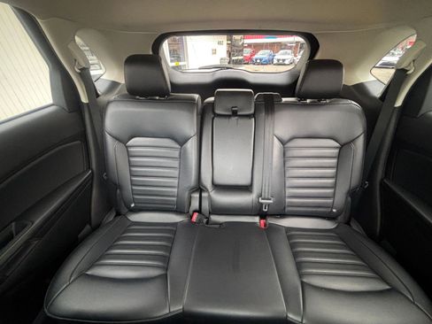 Used 2024 Ford Edge SEL image 38