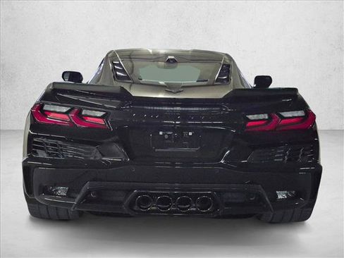 Used 2024 Chevrolet Corvette Z06 RWD image 6