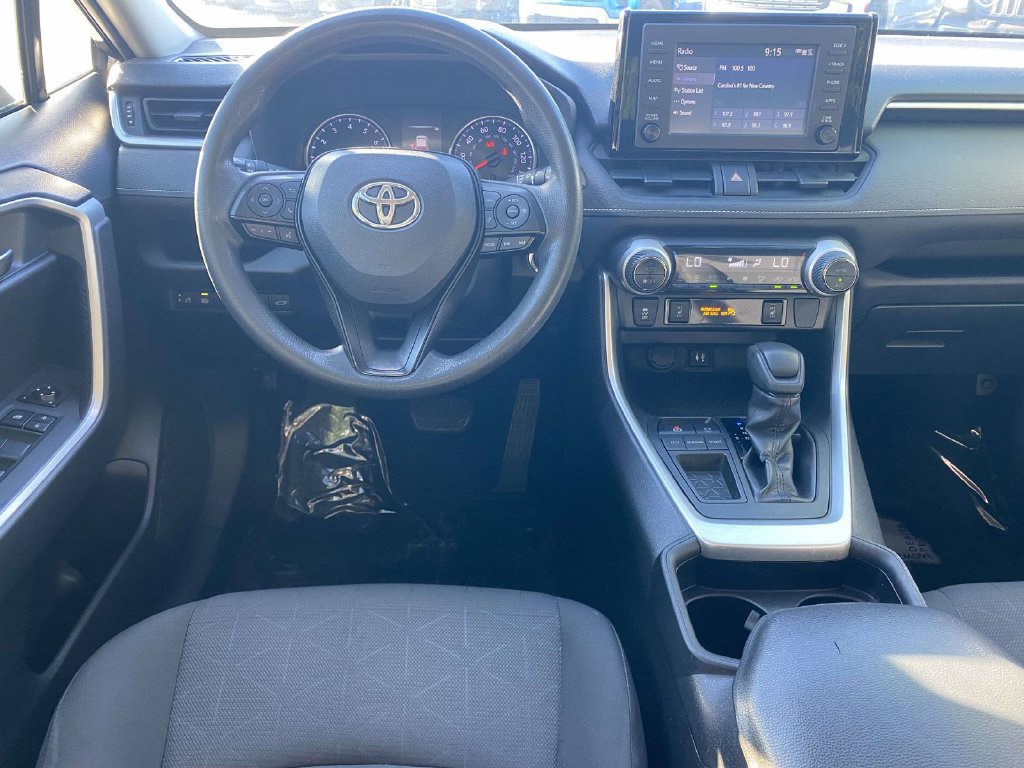 Used 2019 Toyota RAV4 XLE FWD image 9