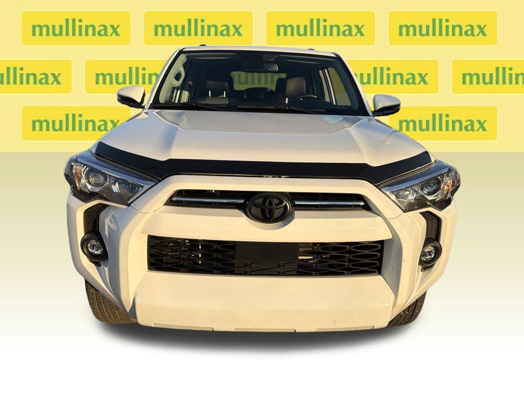 Used 2024 Toyota 4Runner SR5 Premium w/ Moonroof Package AWD/4WD image 2