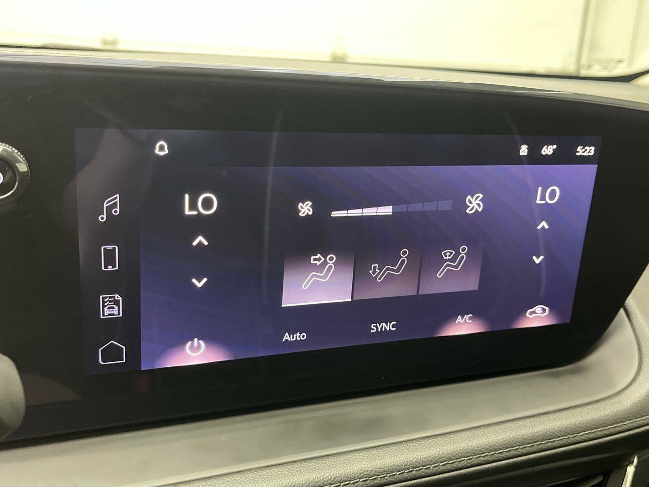 Used 2026 Buick Encore GX Avenir w/ Avenir Technology Package AWD/4WD image 19