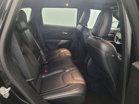 Used 2021 Jeep Cherokee Latitude Lux 80th Anniv w/ Quick Order Package 2YU 80th AWD/4WD image 19
