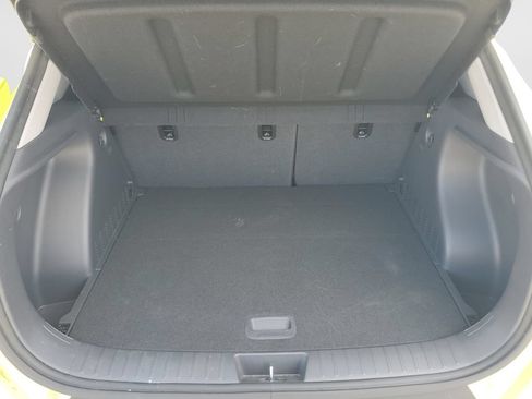 Used 2024 Hyundai Kona SEL FWD image 9
