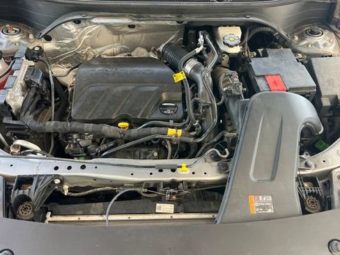 Used 2024 Chevrolet Trax LS FWD image 23