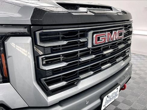 Used 2024 GMC Sierra 3500 AT4 w/ Technology Package AWD/4WD image 29