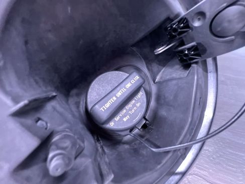 Used 2011 Buick Regal CXL image 37