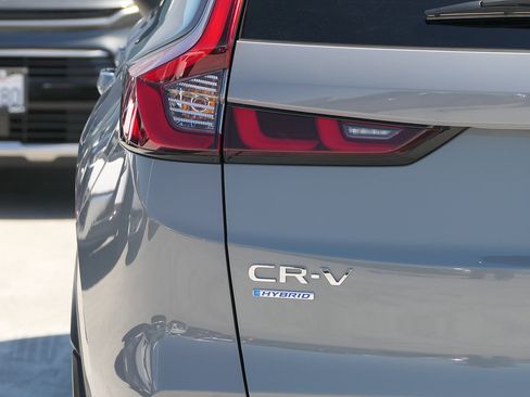 Used 2025 Honda CR-V Sport-L image 5